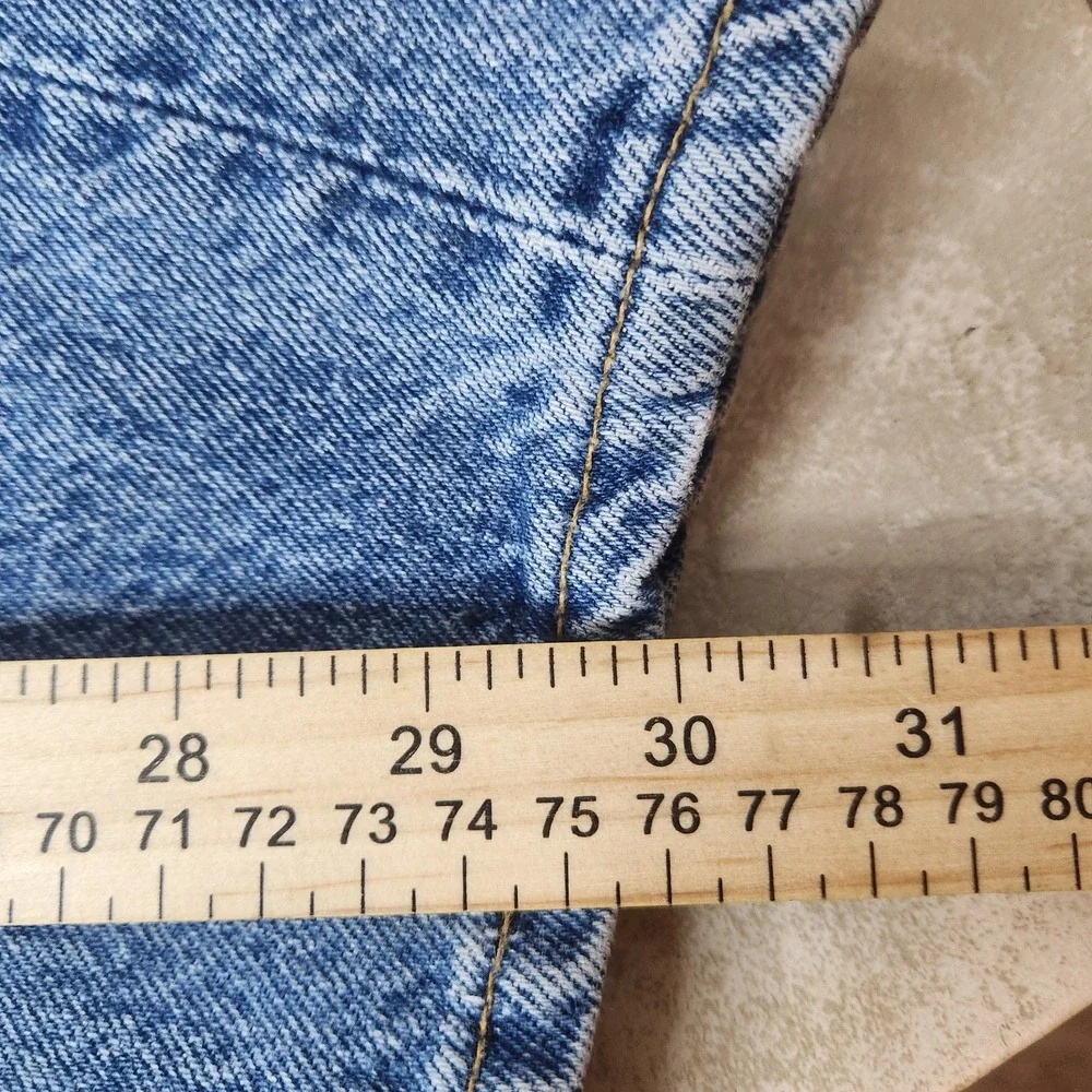 Vintage Levis 501 Jeans Men 40x30 Blue Denim Straight Leg Button Fly Made in USA